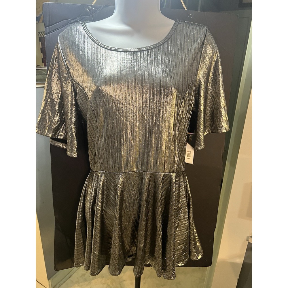 NWT LULAROE‎ ELEGANTSHINY SILVER TOP SIZE XS (2167)